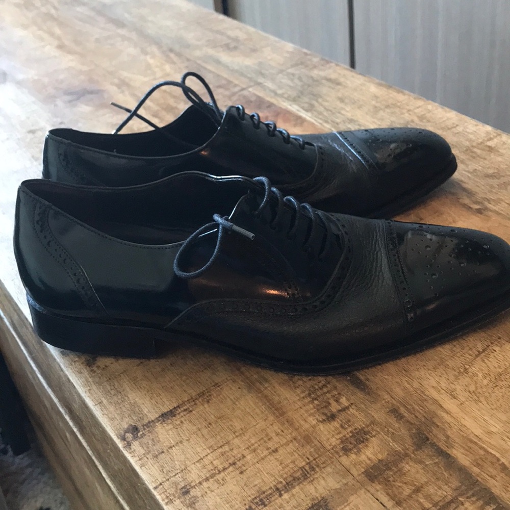 Mezlan Black leather oxfords size 6 men / woman 8